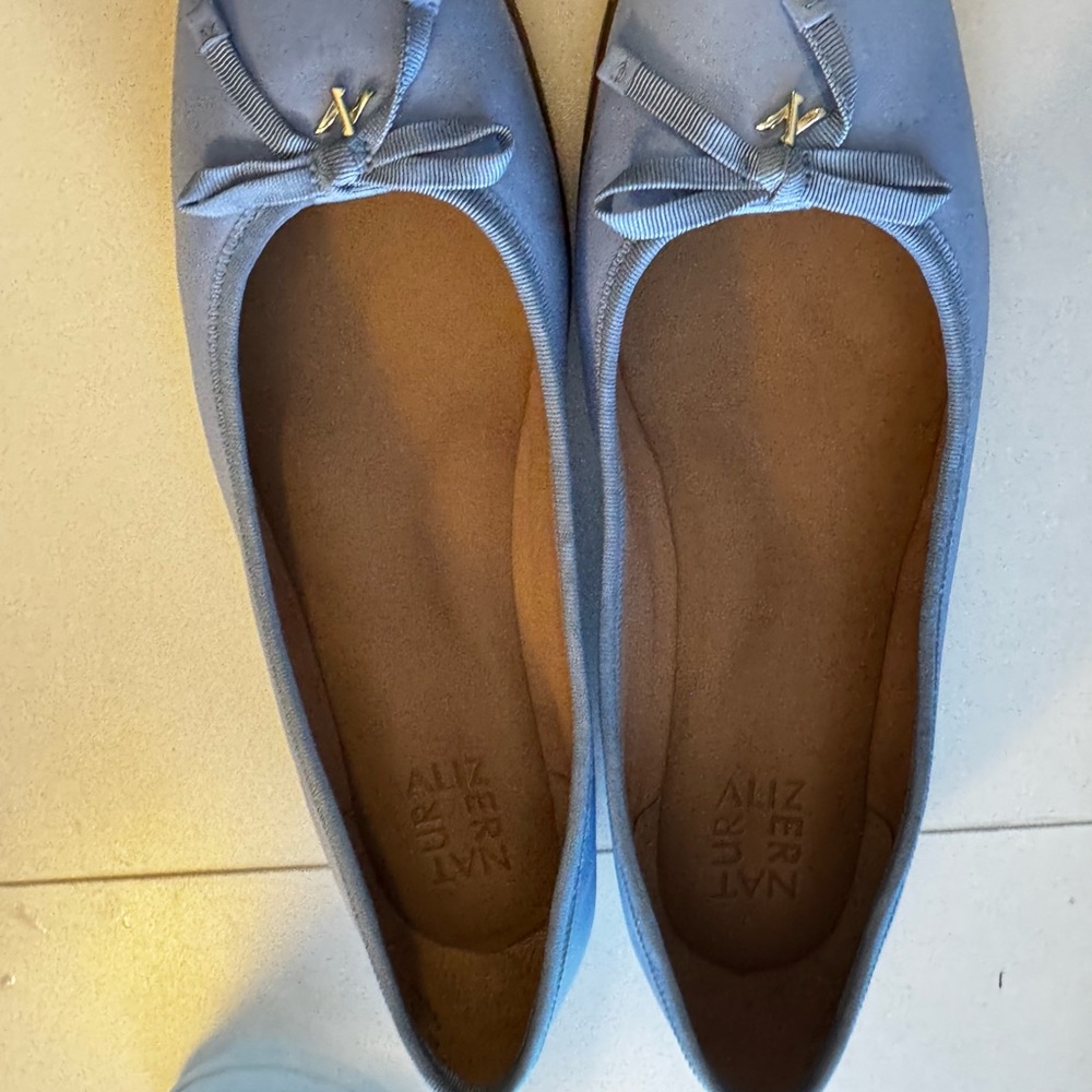 Naturalizer Blue Ballet Flats with Bow Detail 8 wide periwinkle